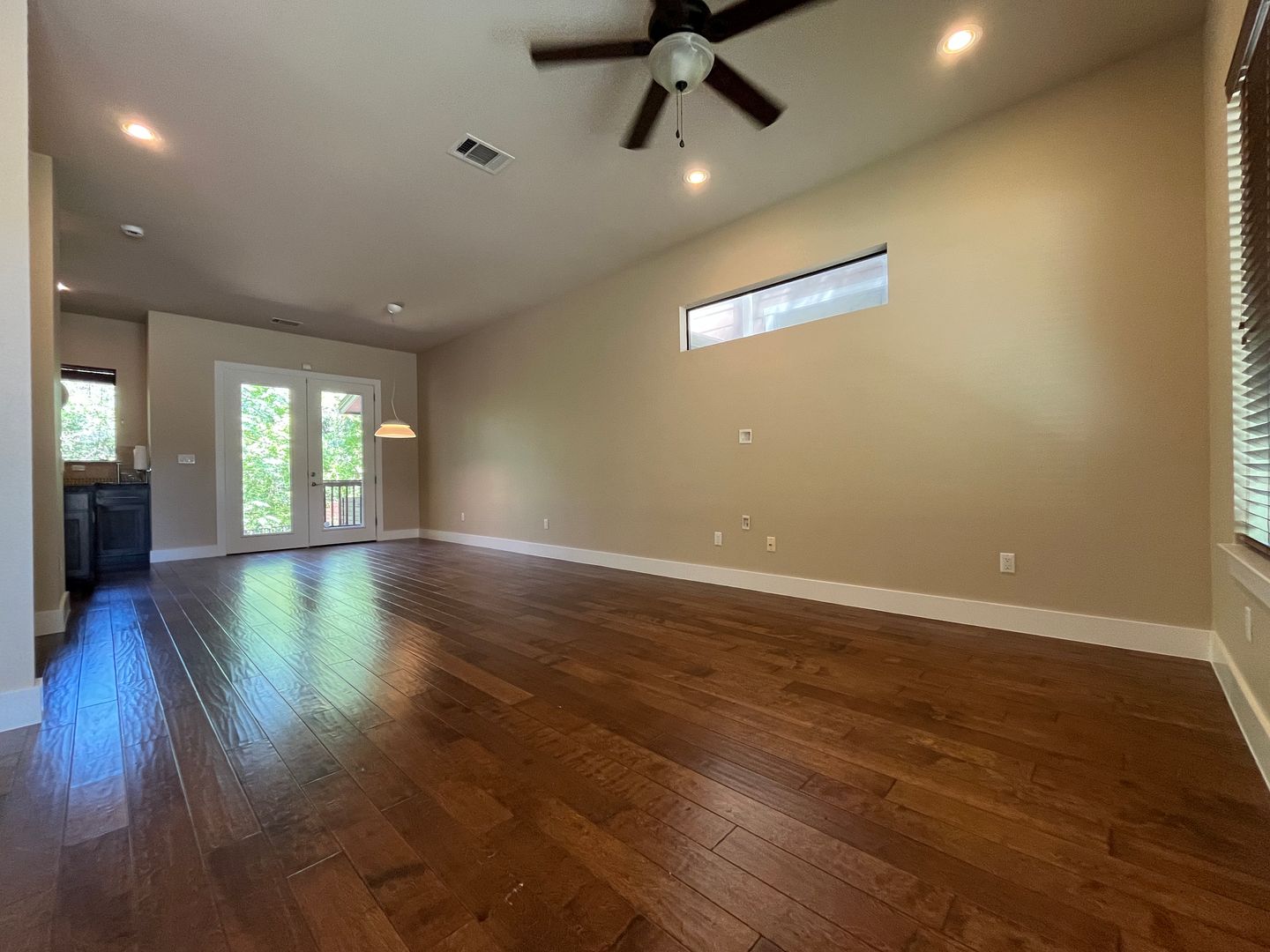 Modern Townhouse Near Mueller