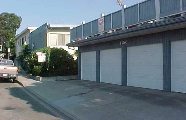 1150 MANHATTAN BCH BLVD
