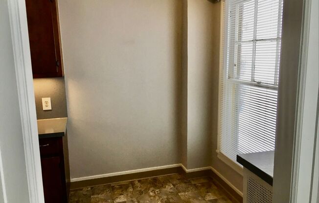 2 beds, 1 bath, 962 sqft, $1,525, Unit 1K