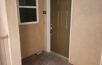 2 beds, 1 bath, $2,200