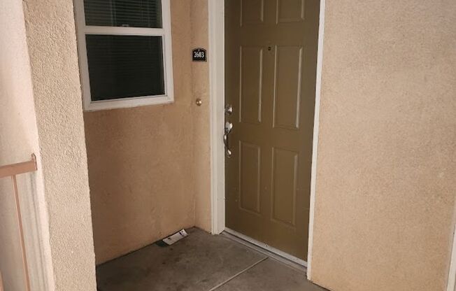 2 beds, 1 bath, $2,200