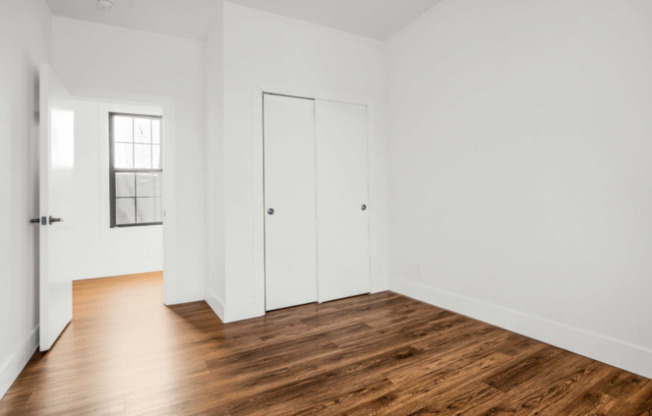 E 35th Street