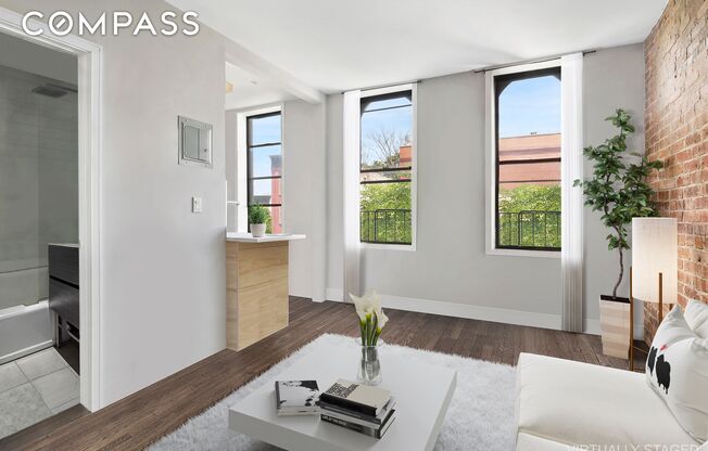 870 HANCOCK ST