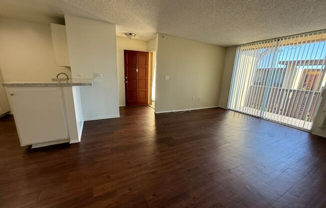 1 bed, 1 bath, 716 sqft, $2,150, Unit O013