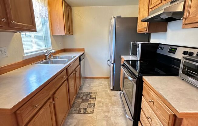 2 beds, 1 bath, $1,850