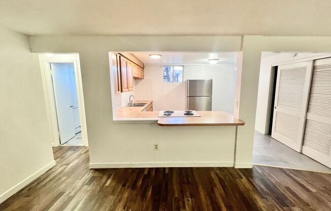 2 beds, 1 bath, 800 sqft, $1,500, Unit 11523 1/2