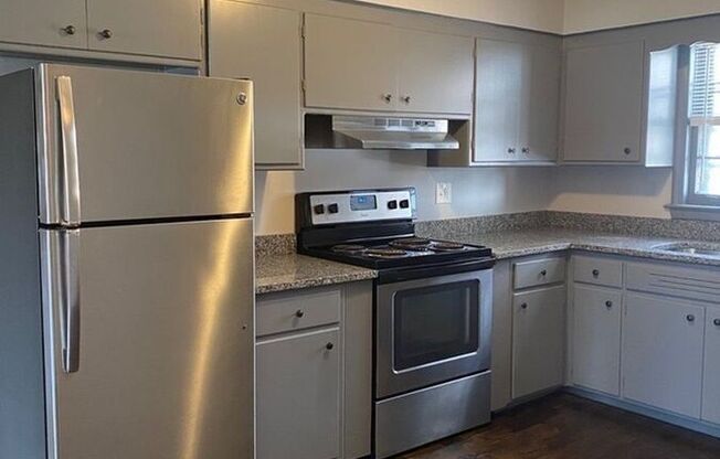 11216 S WESTERN