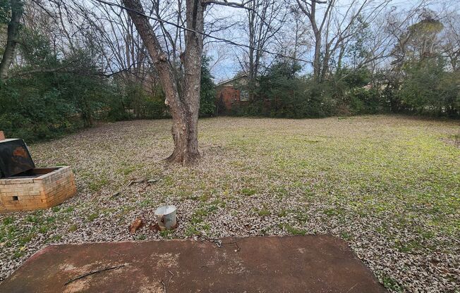 3 BR/ 1.5 BA Single Family Home