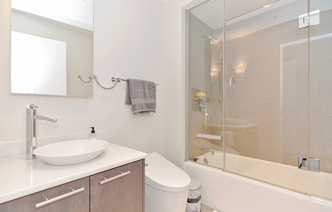 2 beds, 2.5 baths, 1,794 sqft, $8,000, Unit 23B