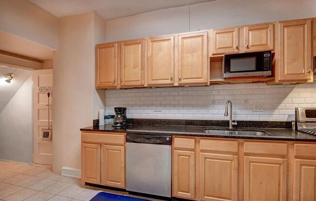 821 RANDOLPH ST NW