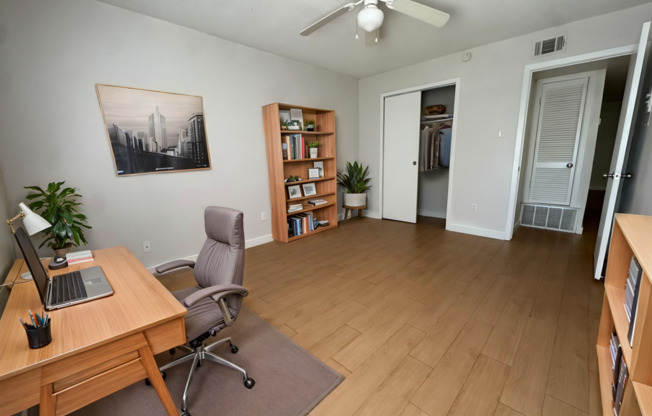 2 beds, 1 bath, 900 sqft, $1,145, Unit ELP2202-232