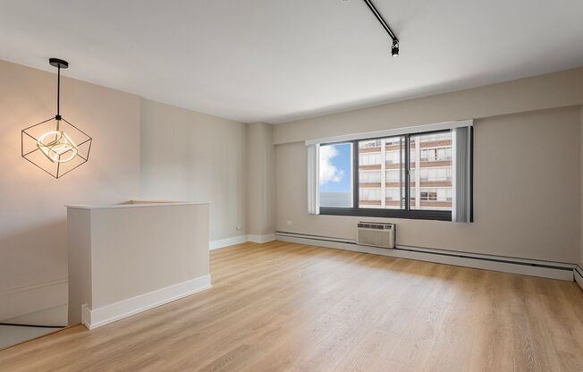 1 bed, 1.5 baths, 678 sqft, $2,450, Unit 10G