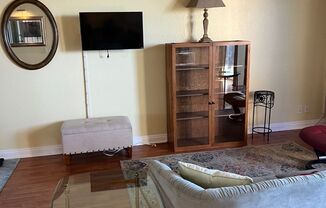 2 beds, 1 bath, $2,000, Unit # 188