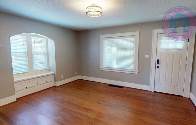 Desirable Kenton Bungalow, Newly Updated, RV Parking, Large Backyard, Raised Garden Beds, Pet Friendly