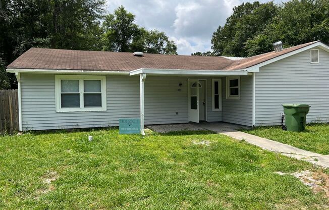 SPRING MOVE-IN SPECIAL: $300 OFF 1ST MONTH'S RENT!