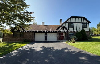 320 DEER GLN WAY
