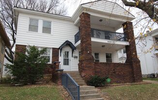 2 beds, 1 bath, $1,350, Unit 4007 BELL STREET