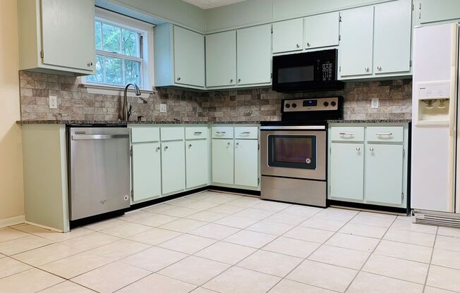 Lakewood Commons I206