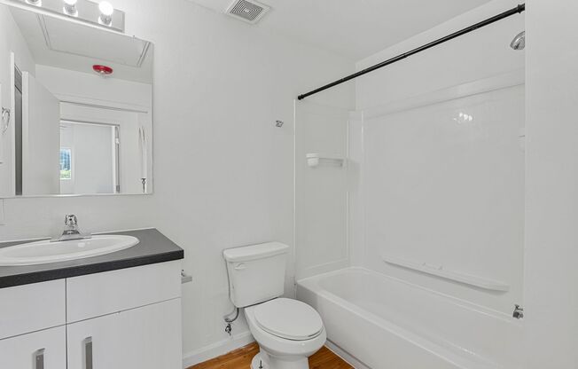 2 beds, 2 baths, 480 sqft, $480, Unit 221 - 221 B
