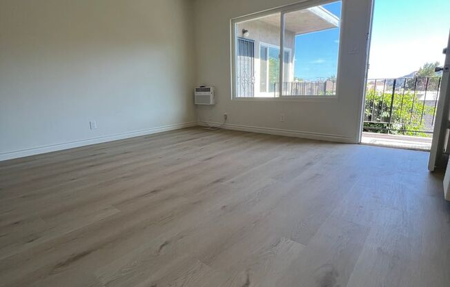 LA CRESCENTA APT