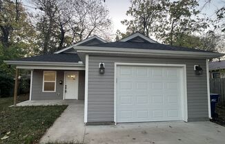 Cute 3 bedroom, 2 bathroom home located in Webb City! Move in Ready!