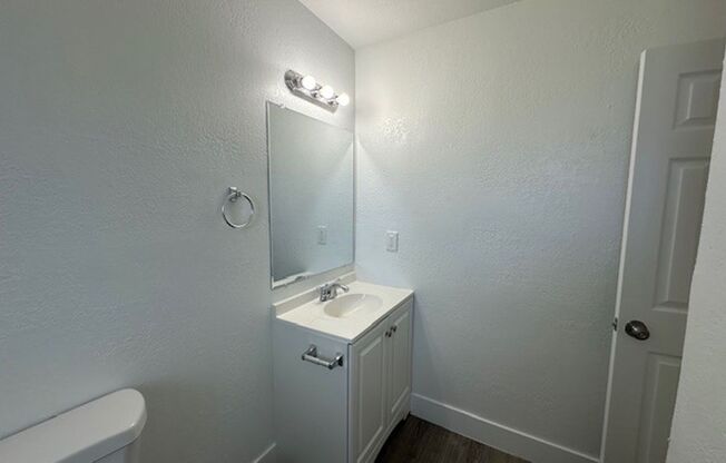 1 bed, 1 bath, 700 sqft, $1,595, Unit P102