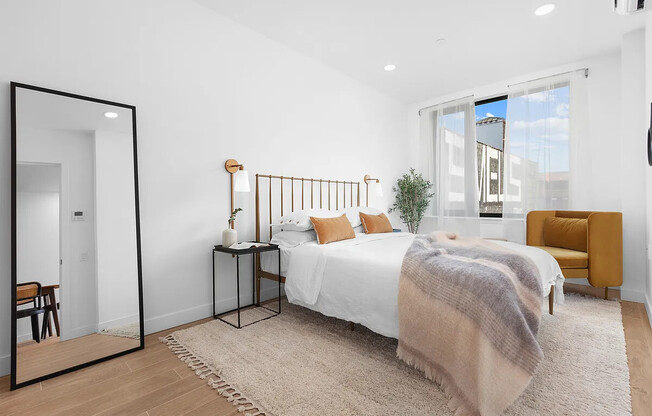 2 beds, 2 baths, $4,000, Unit 3H