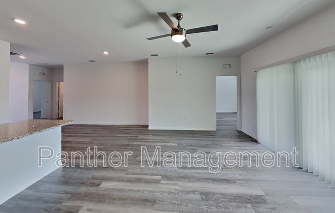 3106 SE SANTA BARBARA PL