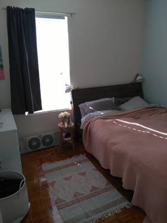 1 bed, 1 bath, 500 sqft, $2,700, Unit 8(4B)