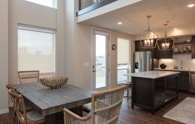 1 bed, 1 bath, 1,232 sqft, $2,695, Unit 113