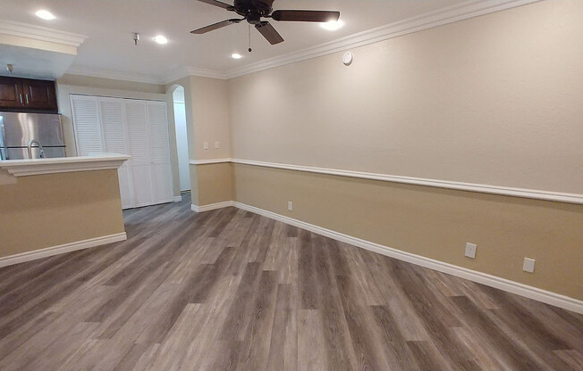 2 beds, 2 baths, 940 sqft, $2,795, Unit 212