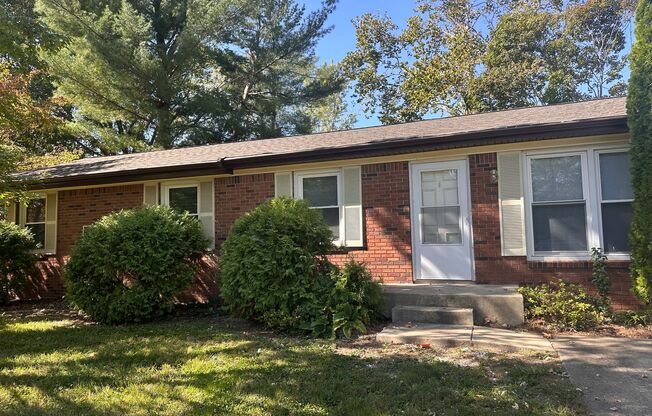 4 bedroom, 2 bath home located on Bloomington's south side!