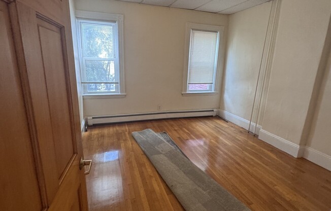 8 DUDLEY ST