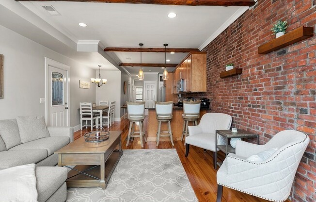 410 E 3 ST
