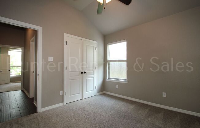 4 beds, 2 baths, $2,050