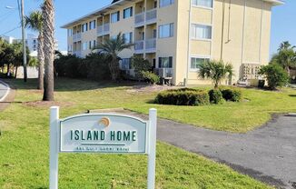 Wonderful 1 Bedroom Unit on Holiday Isle with Private Beach Access!