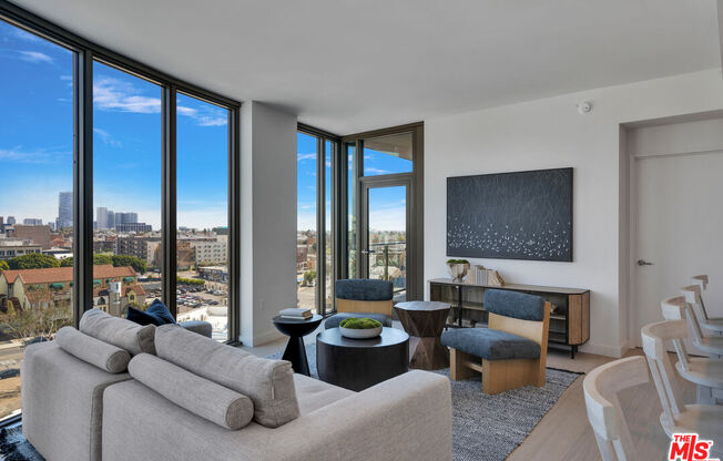 3 beds, 3 baths, 2,614 sqft, $17,995, Unit PH02