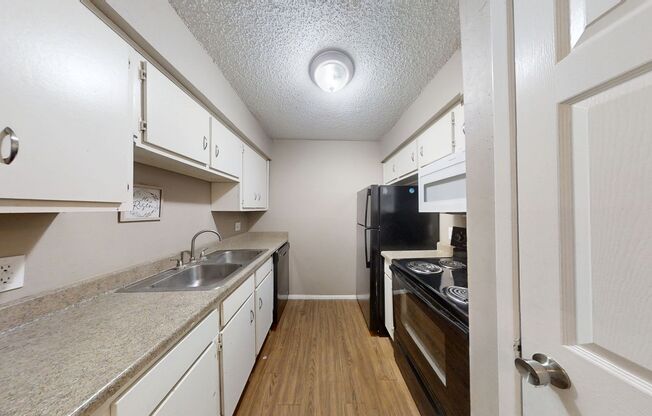 1 bed, 1 bath, 702 sqft, $849