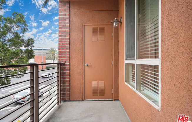 3 beds, 2 baths, 1,213 sqft, $3,600, Unit 209