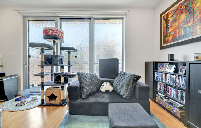 435 R St NW Unit 303