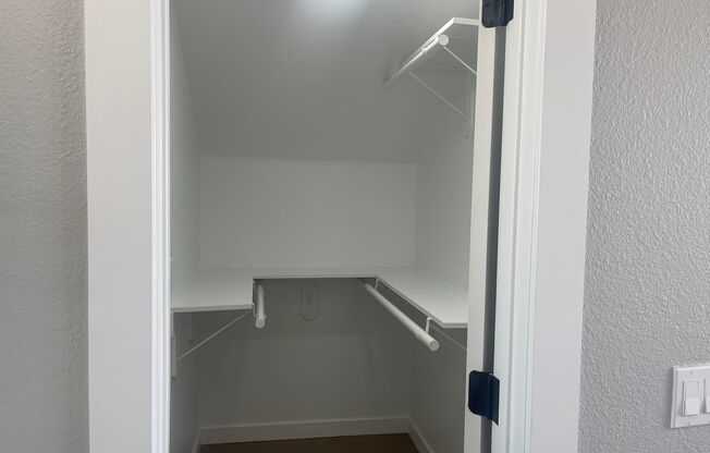 2 beds, 2 baths, 1,013 sqft, $3,510, Unit D-430