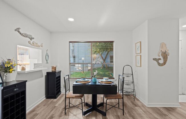 1 bed, 1 bath, 595 sqft, $1,100, Unit #126