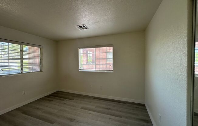 3 beds, 2 baths, $1,345, Unit # 2154