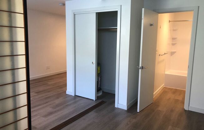 Studio, 1 bath, 375 sqft, $1,450, Unit 303