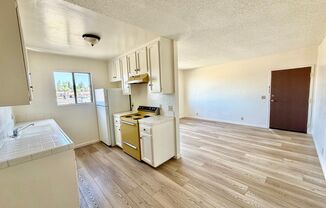 Upper Corner Unit with Parking