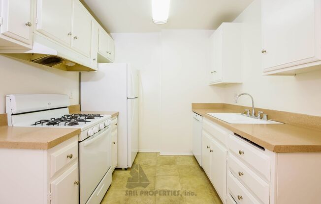 1 bed, 1 bath, $2,150, Unit #56