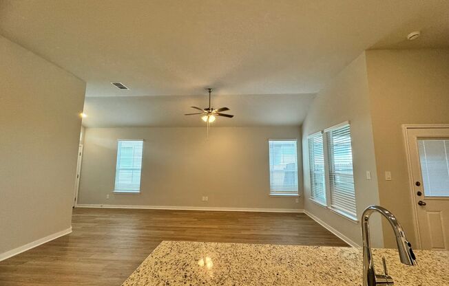 3 beds, 2 baths, $1,850, Unit 144 Schrader Drive Unit A