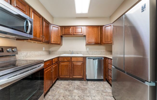 3 beds, 2 baths, $1,795, Unit # 2084