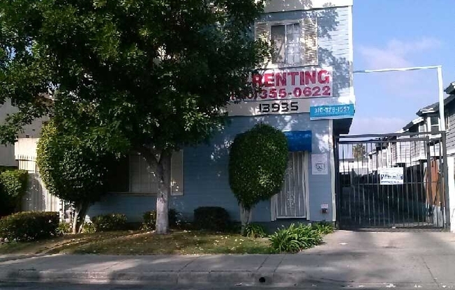 13935 Kornblum Avenue apt #12