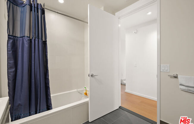 2 beds, 2 baths, 1,290 sqft, $4,900, Unit 2608